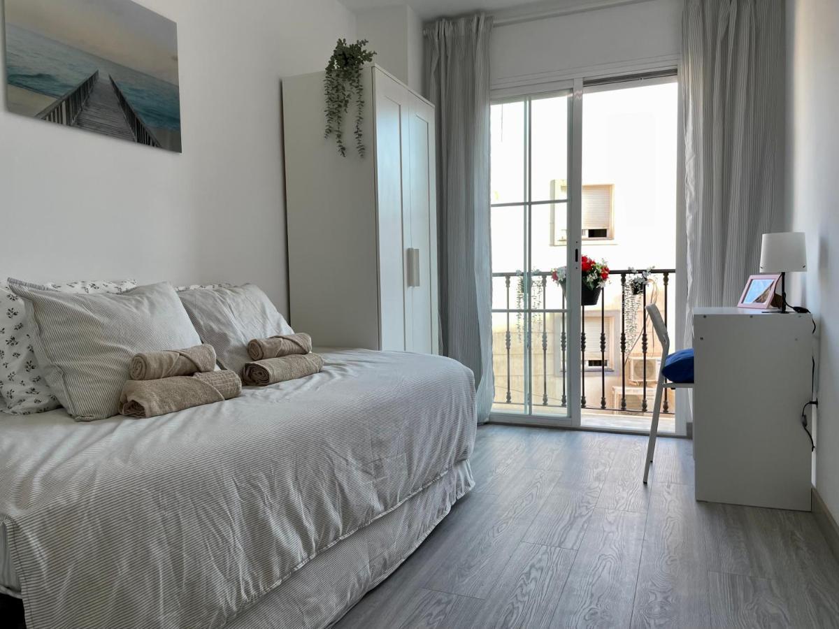 Moderno Piso De 3 Dormitorios En La Playa De Rincon De La Victoria Malaga Exteriér fotografie